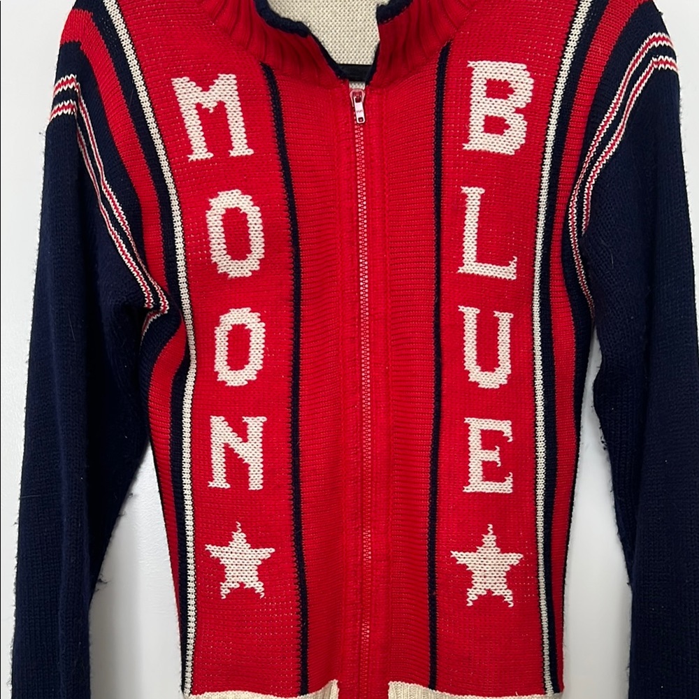 Red and Blue Zip-Up Sweater Moon Blue casual Vintage Knit Sweater Zip Up = - Picture 2 of 6